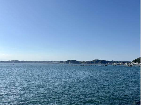 美しい真名瀬の海まで徒歩3分（約220m）