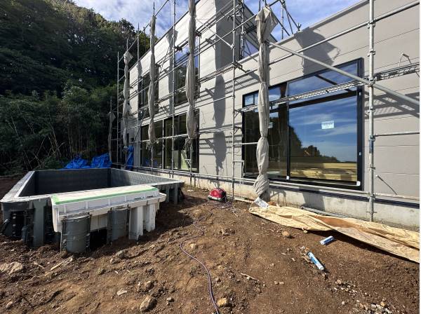 現在建築中で、11月末完成予定です