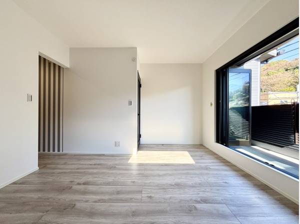 約8.6帖の主寝室