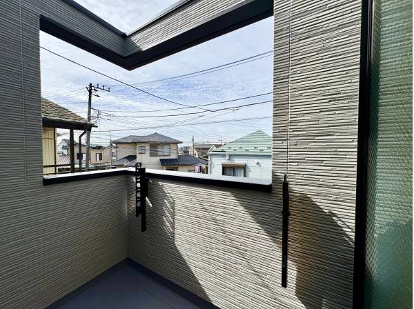 日当たり、風通し良好なバルコニー！