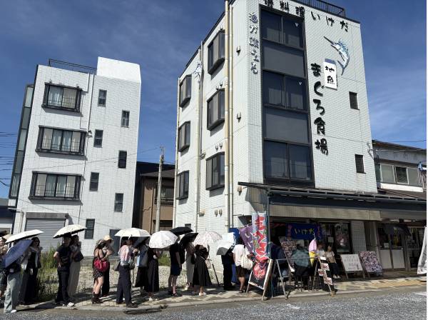 観光地でもありますので、美味しい海鮮料理がいつでも食べられます！