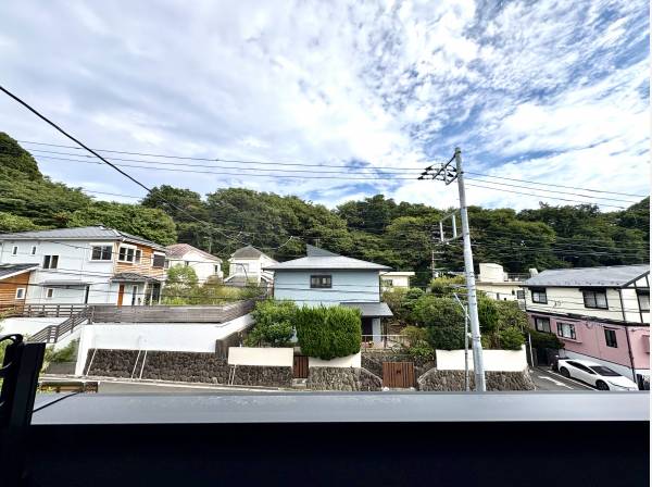 鎌倉二階堂の緑も望めます