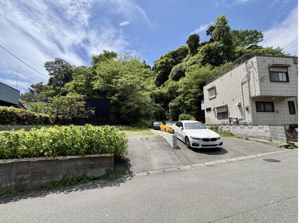美しい緑に囲まれた立地