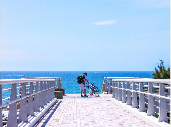 浜須賀海岸まで自転車で6分 (約1.8㎞)