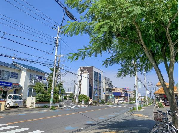 お洒落なお店や飲食店で賑わう鉄砲道(約1.8km)