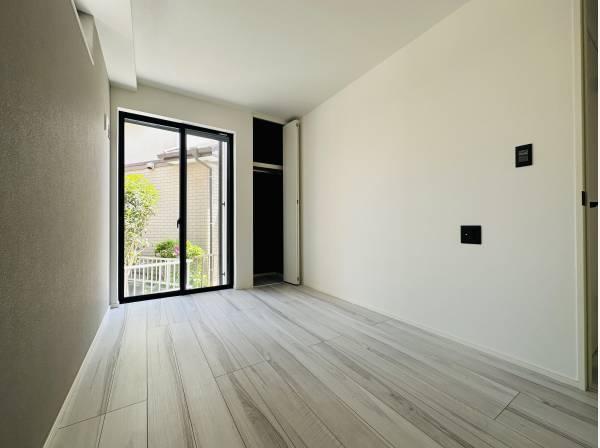 約5帖の納戸は居室としてお使い頂けます