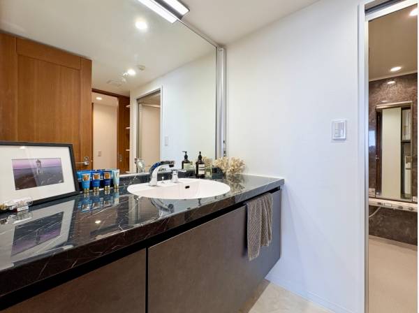 ラグジュアリーなデザインがよりリゾート感を高めます