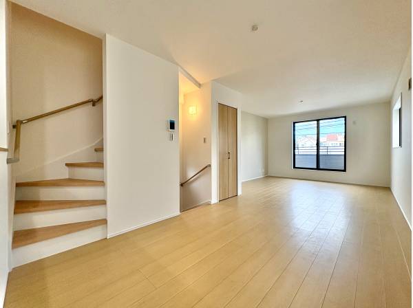 開放的なリビングダイニング