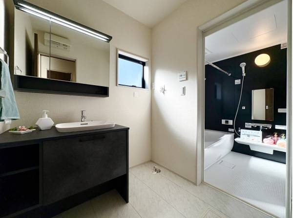 パウダールーム・バスルーム