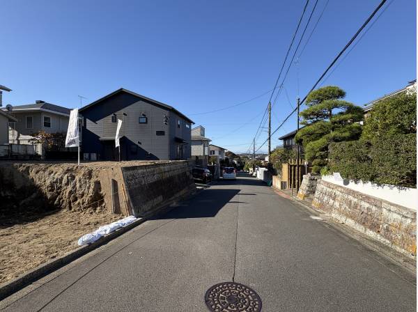 大きな車をお持ちの方でも安心のアプローチ