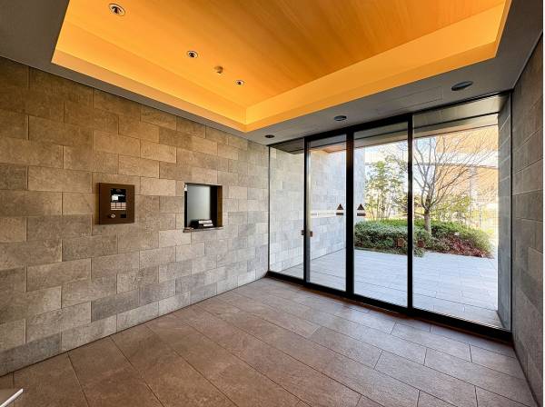 カメラ付きオートロックを完備しています