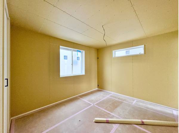 2面採光で陽光がお部屋の全体に届きます