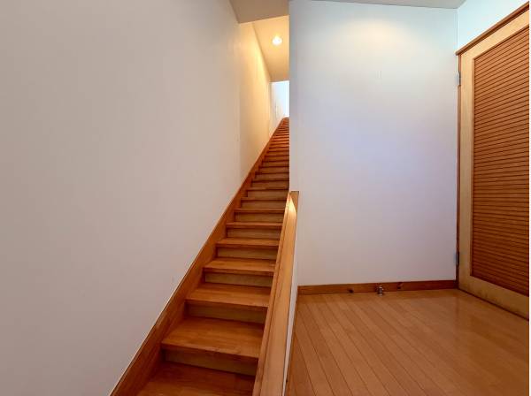 ペット専用階段
子供も使えるサイズになっています