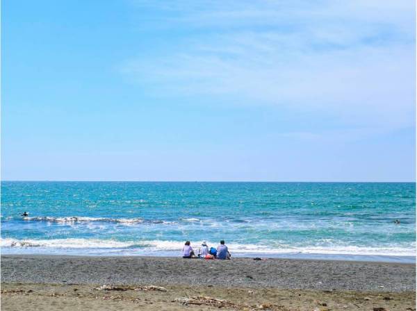 浜須賀の海 徒歩5分(約400m)