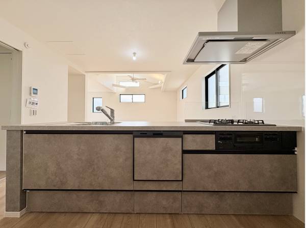 食洗機付きシステムキッチン