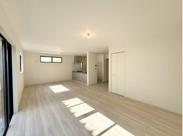 収納、対面キッチン。使いやすさと落ち着きのあります。