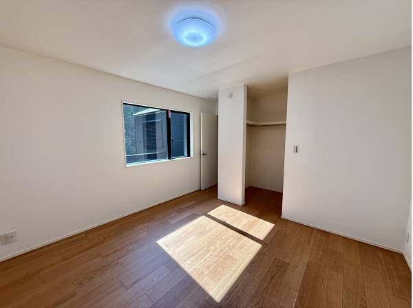 クローゼット完備の居室