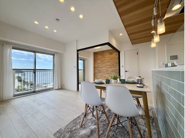 LDK部分から座っていても海が見えます