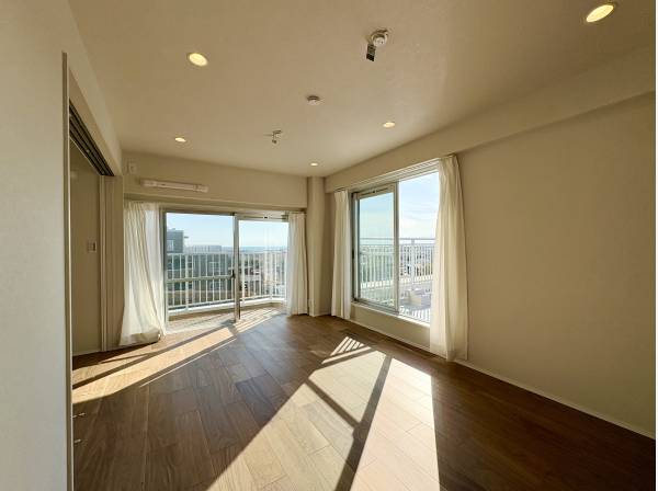 お部屋の中からでも海を望むことができます！