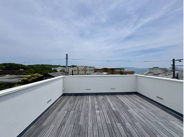 広々なルーフバルコニー！
