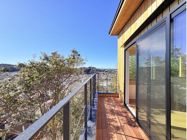 開放感のある南向きバルコニー