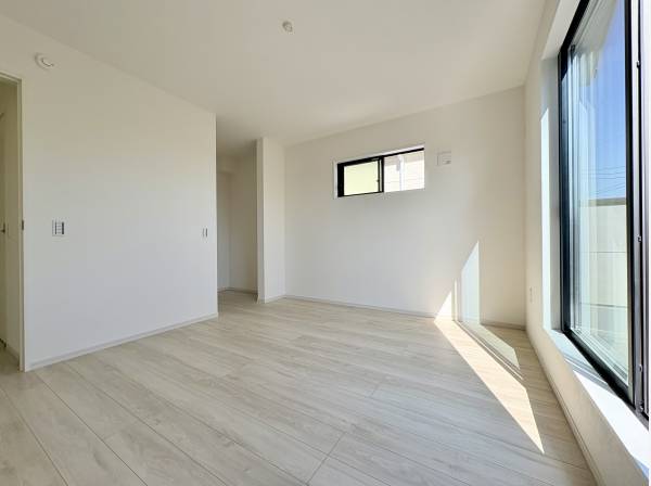 ウォークインクローゼットのついた洋室（約8.5帖）