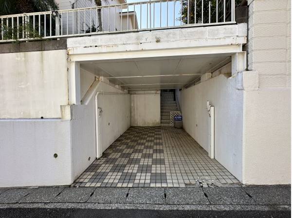 雨の日も安心ビルトインカーポート