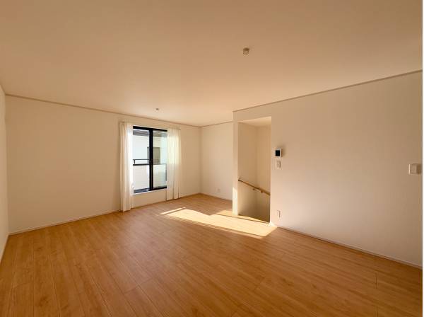 約17帖の日当たり良好なLDK