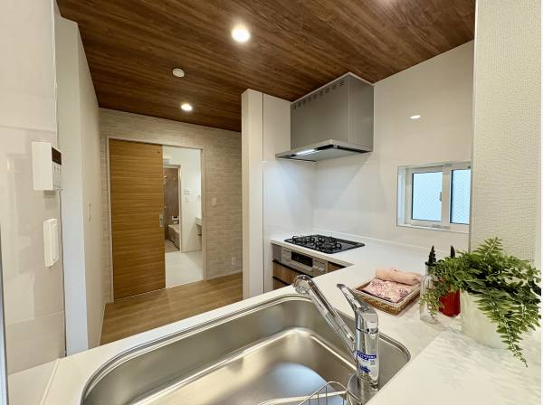 広々としたキッチンスペース