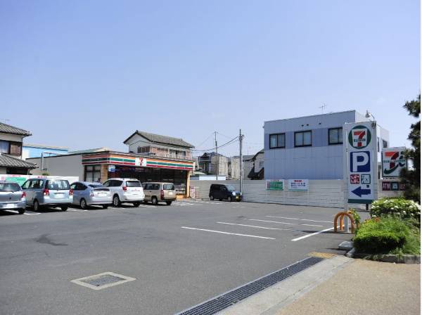 セブンイレブン本村3丁目店　徒歩6分（約480ｍ）