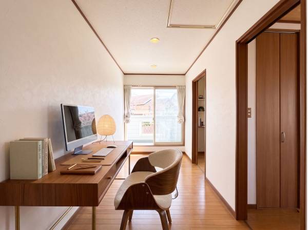 多目的に使えるワークスペースも。家具・小物はAIによるイメージ