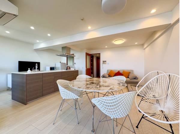 柔らかで品のあるデザインはどんなインテリアにも馴染みます