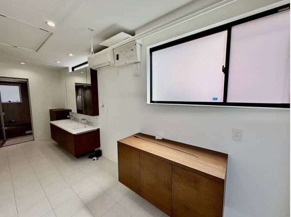 洗面スペースもめちゃくちゃ広いです！