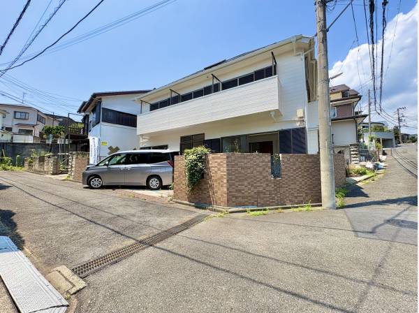 目の前に広がる開放感とゆとり、ご家族の夢を育む理想の住まい