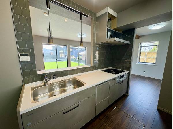 食洗器付きのシステムキッチンに新調済み！