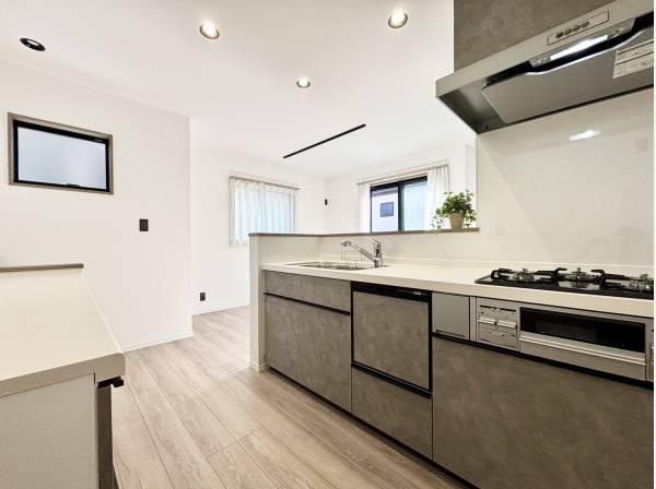 広々としたキッチンスペース