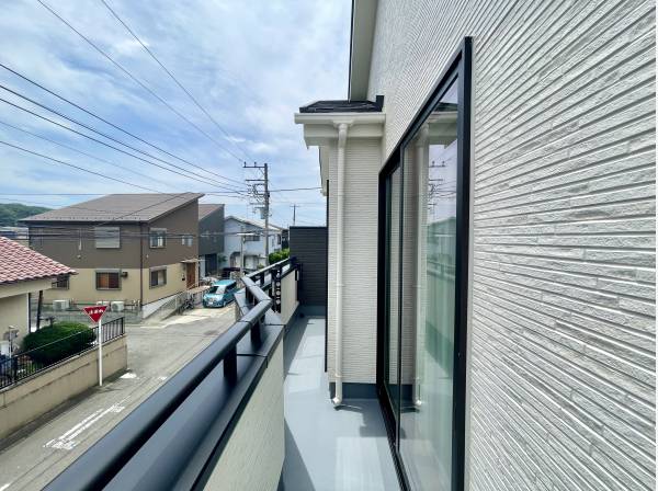 2部屋から行き来可能バルコニー