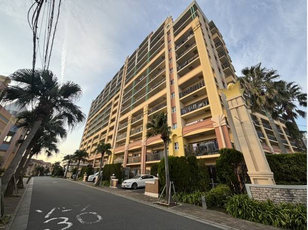 リゾート地のような外観