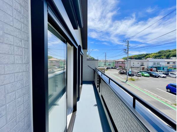 2部屋から行き来可能バルコニー