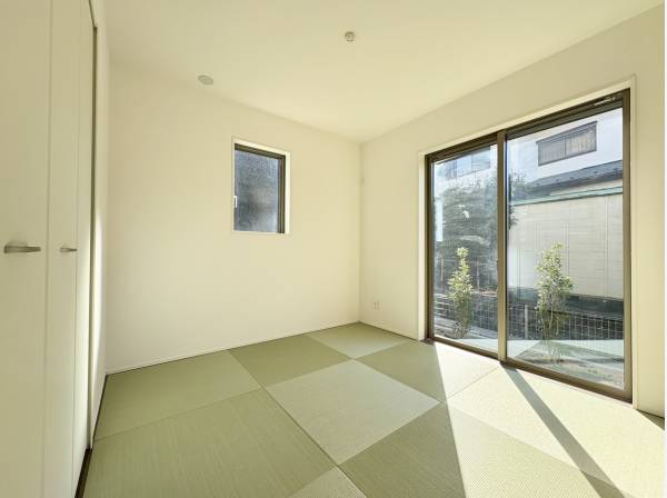 ホッと落ち着く和室もございます♪