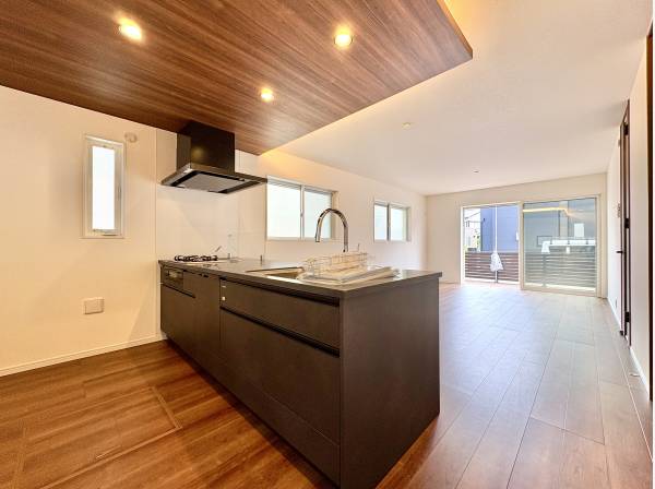 作業スペースもゆとりあるキッチン