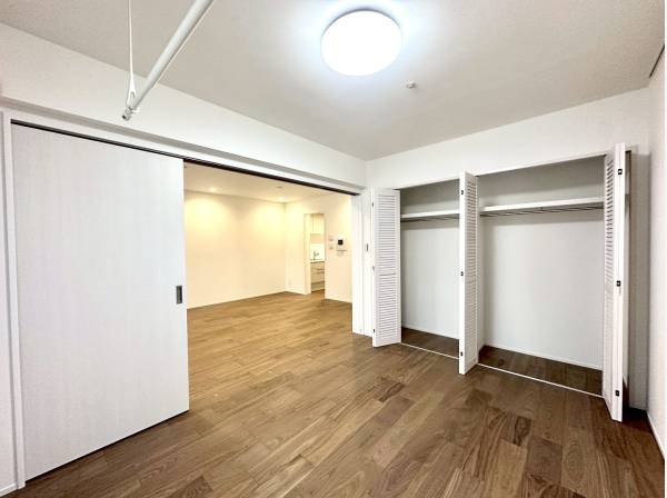 リビング隣に一部屋