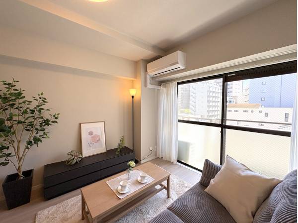 燦々と陽が差し込む明るい空間で過ごすひと時を

