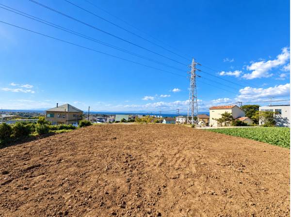 海と富士山を望む開放感。高台ならではの眺望を日常の景色に。