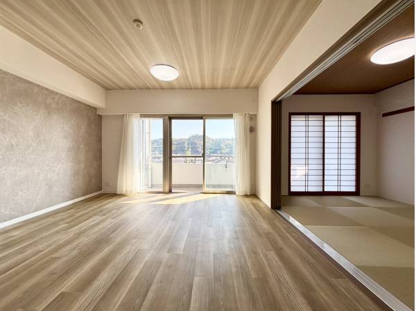 LDKは約14.7帖ございます