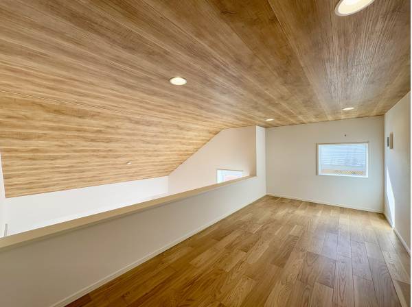 ロフトスペースは収納や様々な用途に活用いただけます