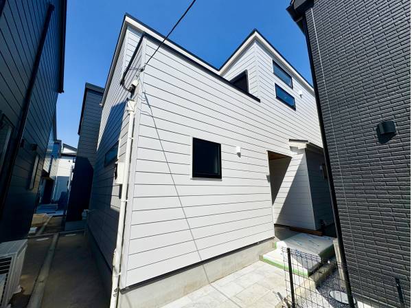 白基調のデザイナーズ住宅