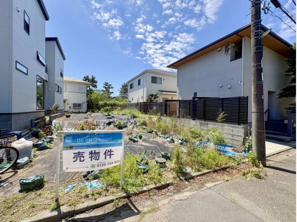 道路のある北西側から南東側へと広がる約45.72坪