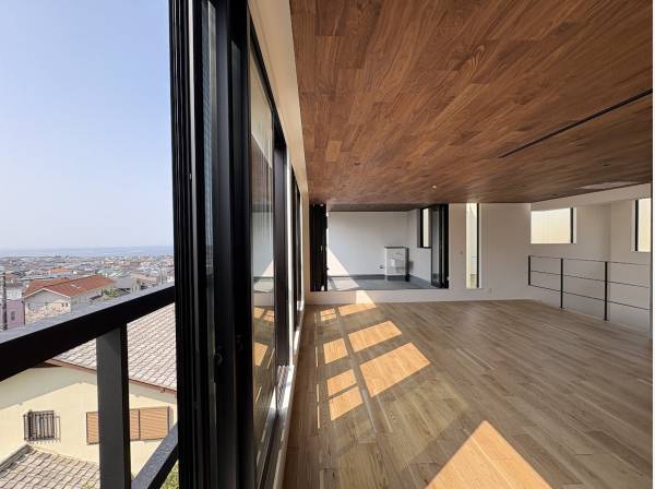 海を望みながらゆったりと過ごせます