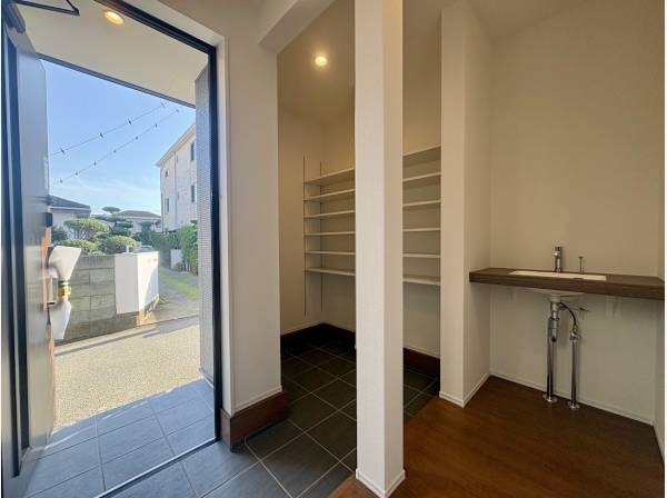 広々な玄関スペース！